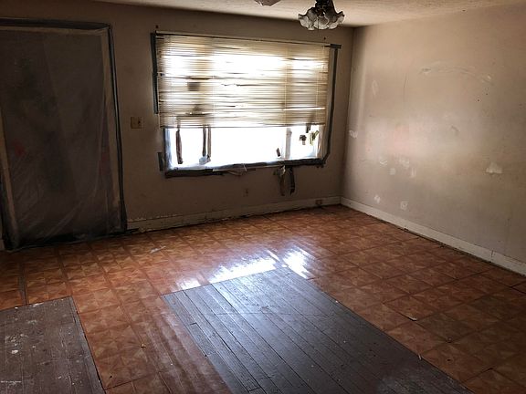 2nd image of 539 E Burnett Ave