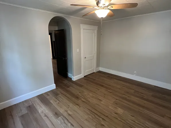 79 Dresser St #1, Southbridge, MA 01550