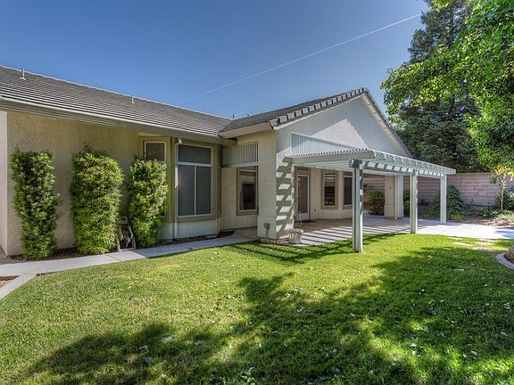 3rd image of 7301 Goose Meadows Way