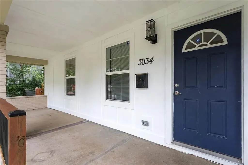 4 bed, 2.5 bath, 2800 sqft, $2,500 — Photo 3
