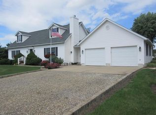 2948 Winklepleck Rd NW, Sugarcreek, OH 44681