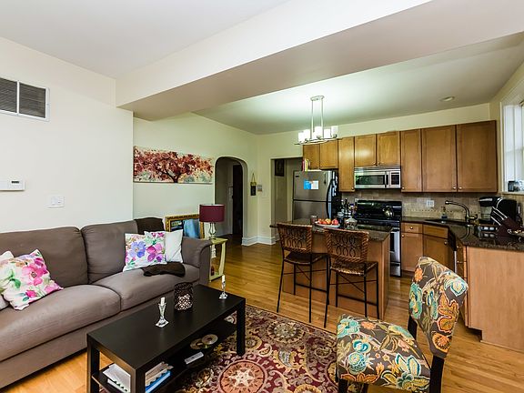 5th image of 642 Adams St APT 1E