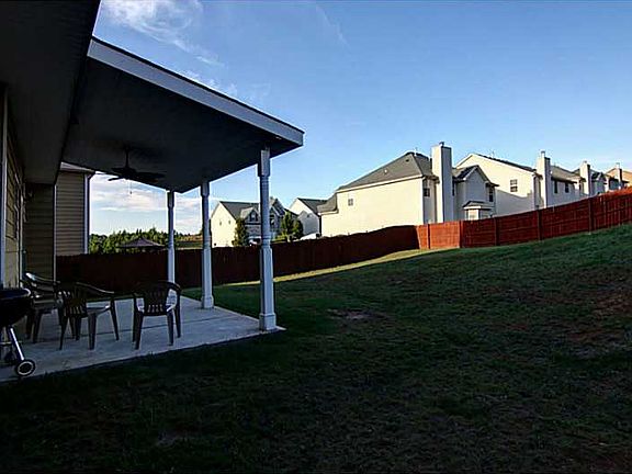 4th image of 2124 Poplar Falls Ave