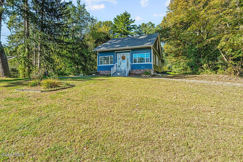2nd image of 183 Maple Avenue