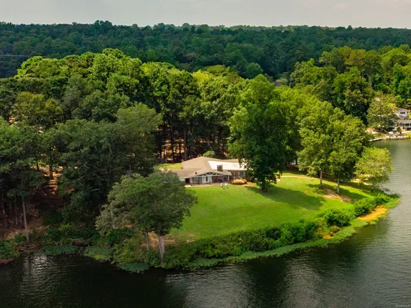 759 Lake Haven Dr, Deatsville, AL 36022