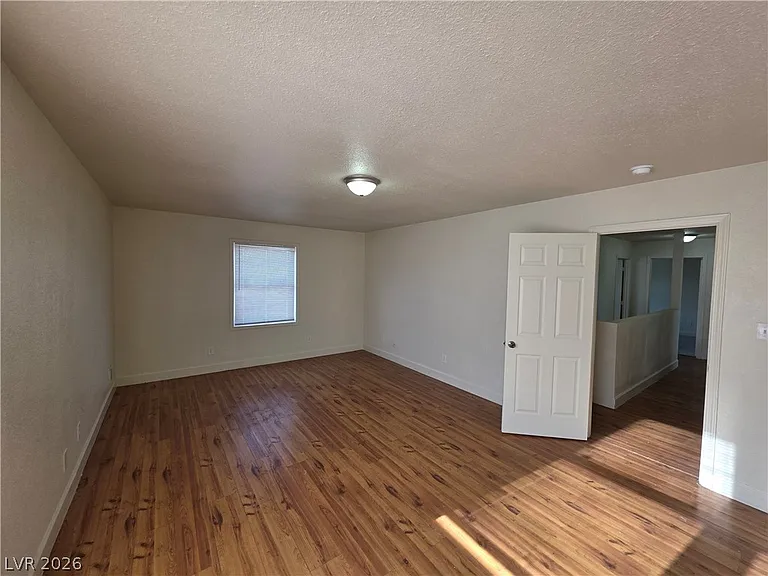 1590 Mustang Dr — Photo 8