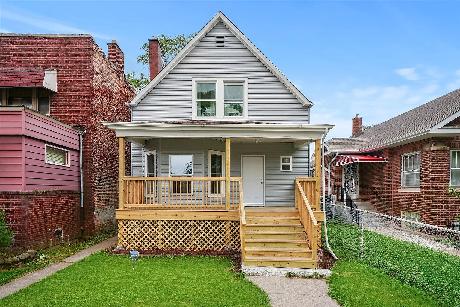 11404 S Prairie Ave photo 1