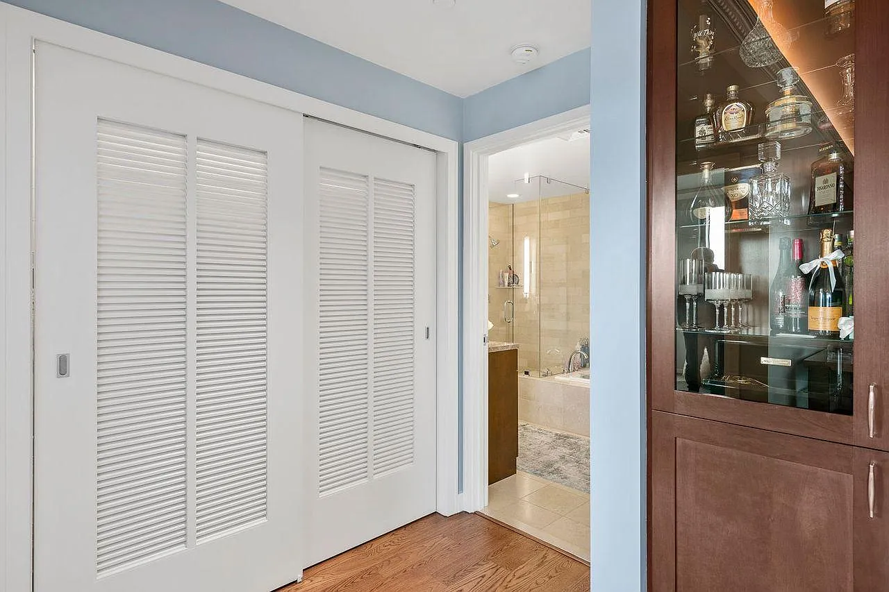 1 bed, 1100 sqft, $3,750 — Photo 2