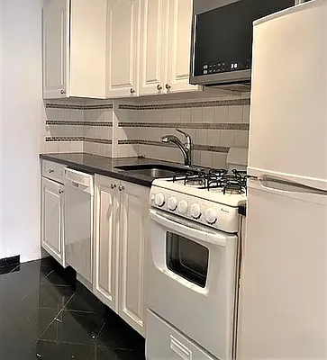 Rented by CitySites Real Estate Group | media 11