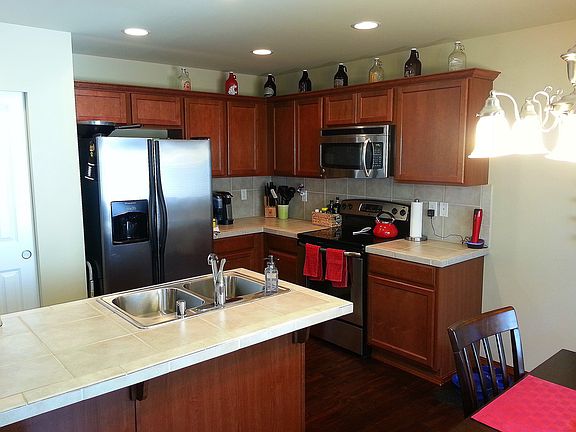 2nd image of 8520 61st Pl NE