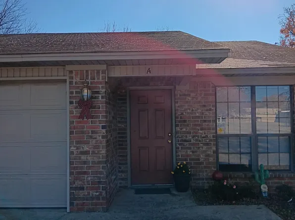 520 E 16th St APT A, Russellville, AR 72801