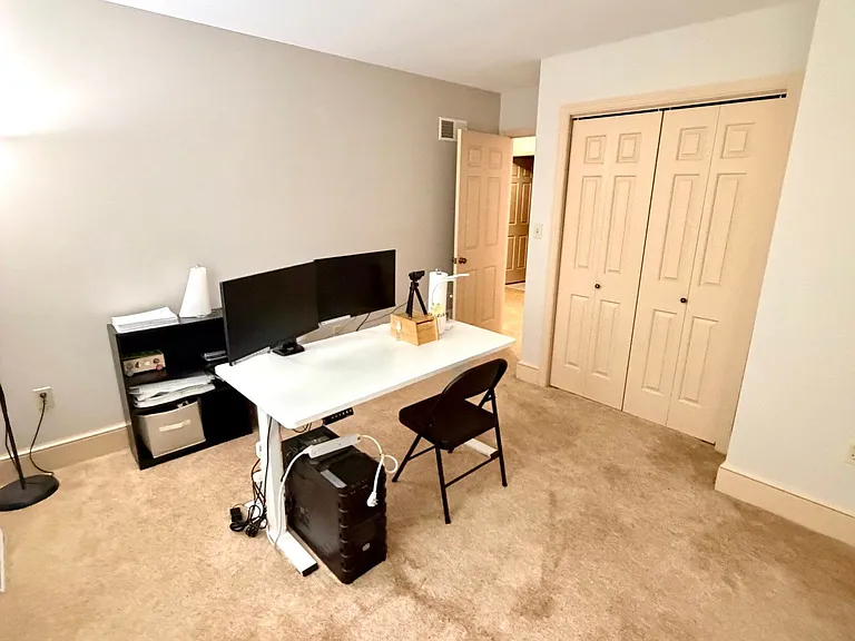 684 Steinman Ct — Photo 18