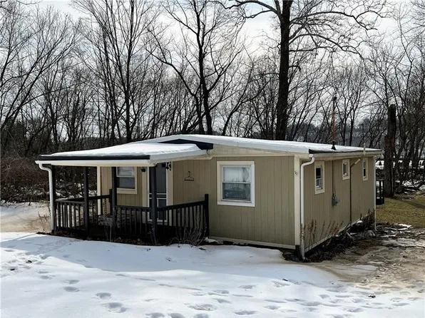 107 Narrows Rd, Fombell, PA 16123