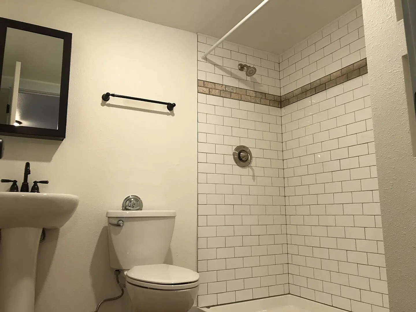 Red Maple Apartments — Photo 4
