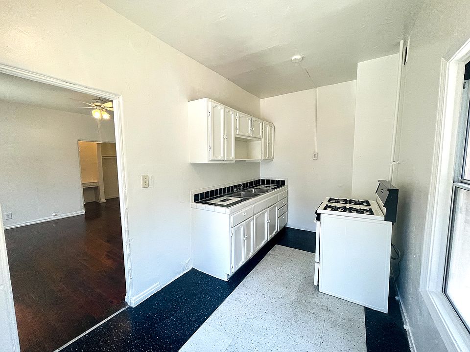 1st image of 746 S Normandie Ave #0B-1Ba-450Sqft