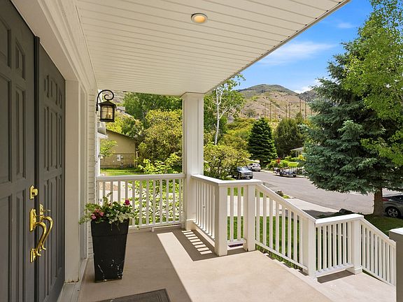 5th image of 4662 Brookshire Cir