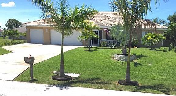 2nd image of 524 SW 30th Ter