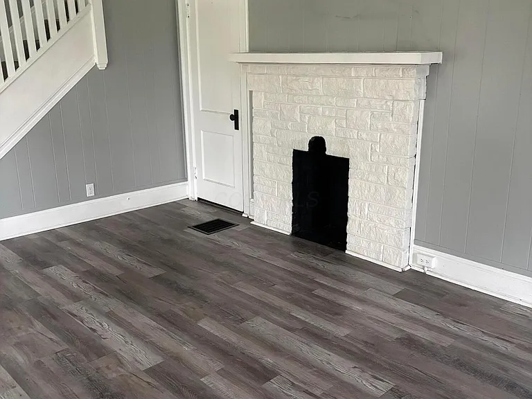 1690 Dyer Rd — Photo 9