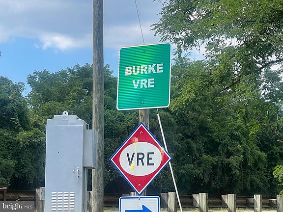 4th image of 5918 Cove Landing Rd APT 204