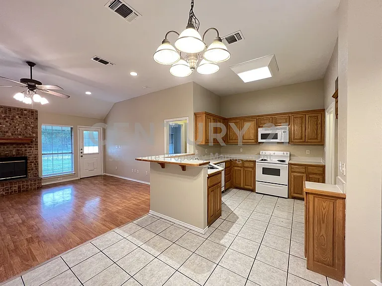 788 Robin Ct — Photo 6