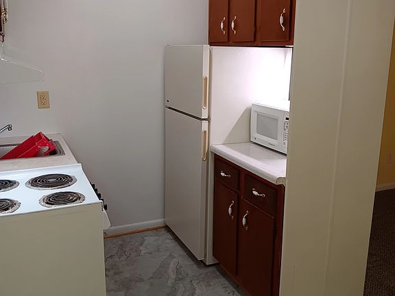 5th image of 228 S Mason St #2