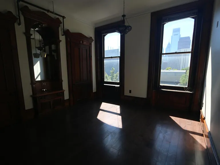 1733 Spring Garden St #3F — Photo 8