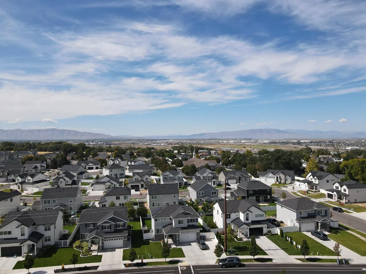 195 N Sunrise Ranch Dr — Photo 3