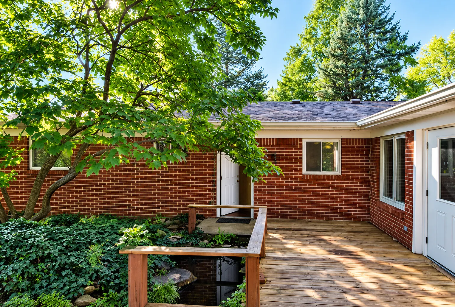 3 bed, 2122 sqft, $2,995 — Photo 4