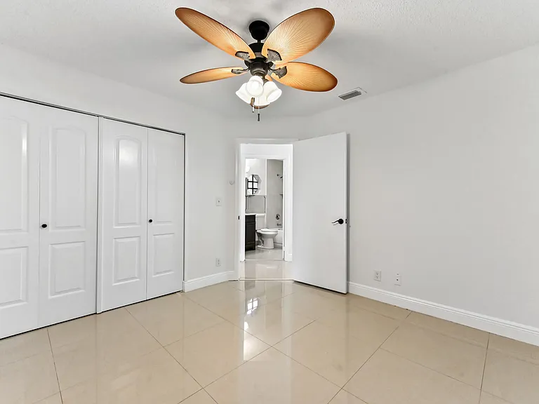 5421 Helene Cir — Photo 14