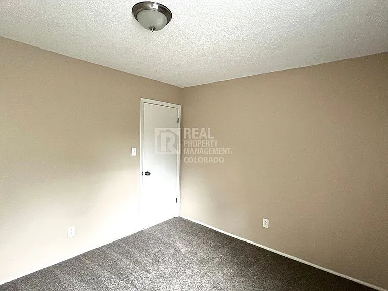 3005 E Fountain Blvd — Photo 13