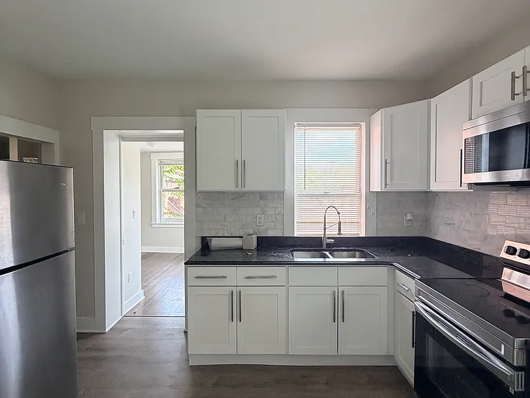 335 Saint John St #2 — Photo 2