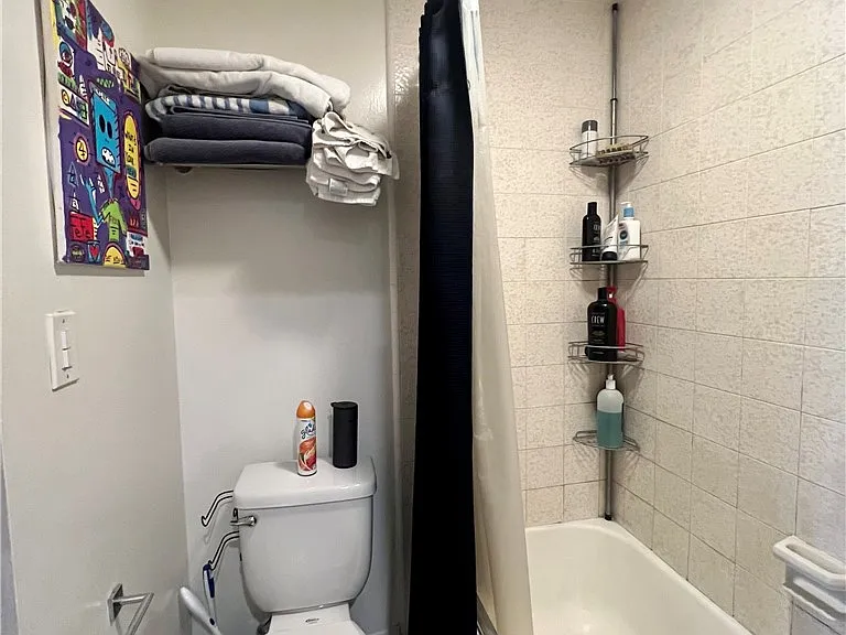 622 Westmount Dr #C — Photo 24