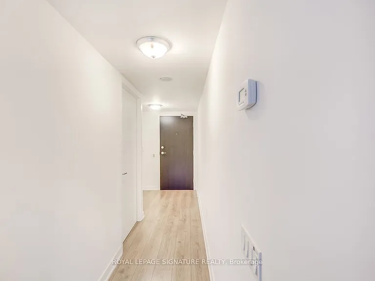 775 King St W #202 — Photo 9