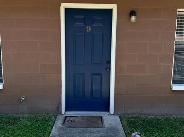 3600 SW 23rd St APT 9, Gainesville, FL 32608