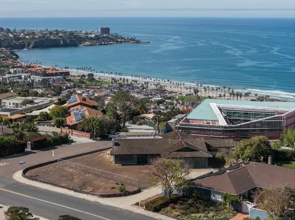 8504 Prestwick Dr, La Jolla, CA 92037