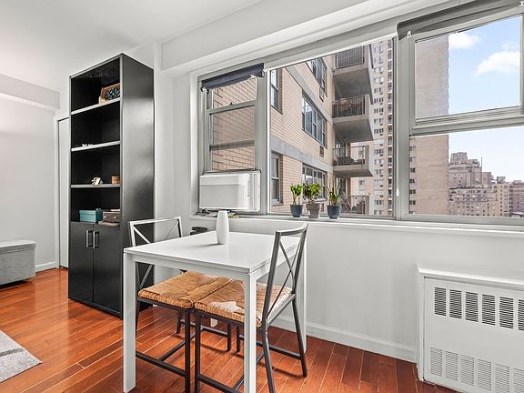 2nd image of 100 W 93rd St APT 12A