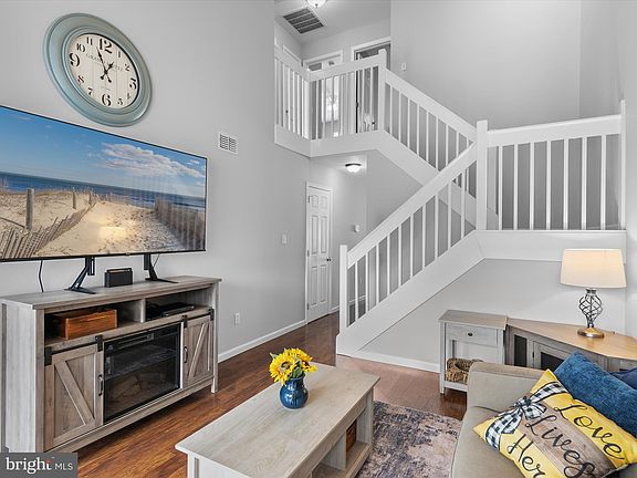2nd image of 19114 Stonewood Ln Unit 32