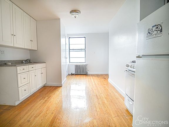 3rd image of 170 Avenue B APT 5N