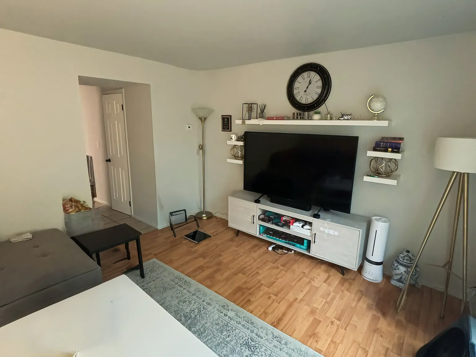 2 bed, 894 sqft, $1,500 — Photo 2