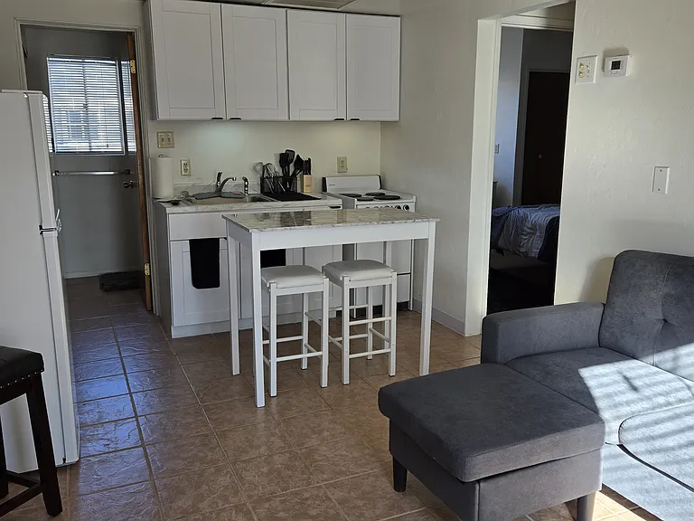 88 W River Rd #2 — Photo 2