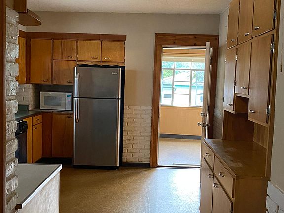 3rd image of 1108 23rd Ave SE #1