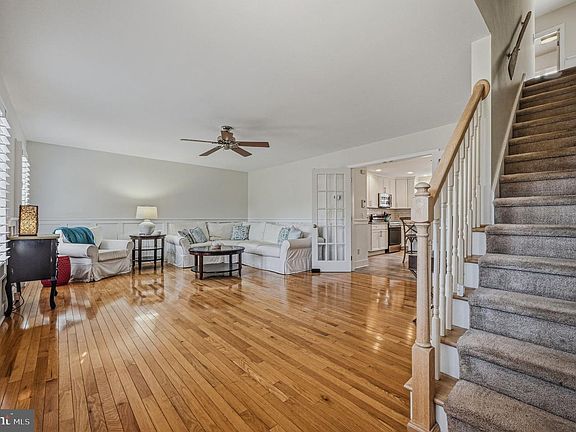 3rd image of 13 Sheffield Rd