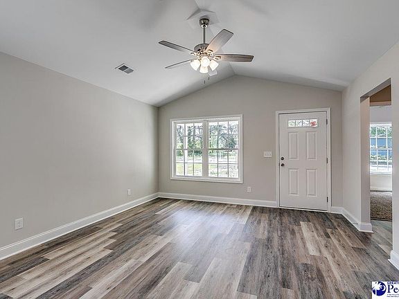 4th image of 2117 N Highway 41a