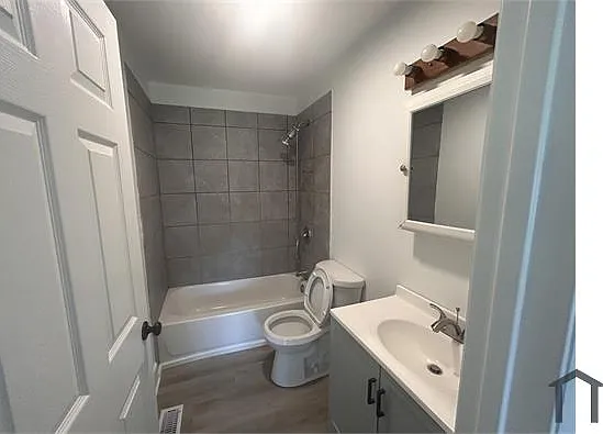 712 Marina Ct — Photo 9