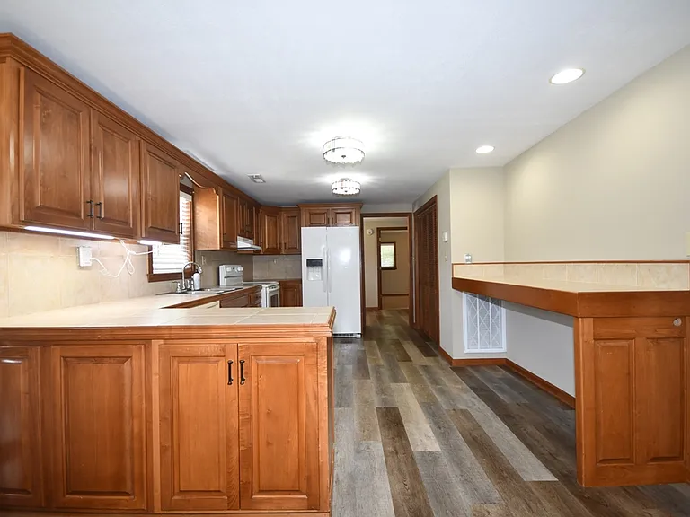 8513 Igou Gap Rd — Photo 4