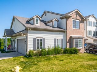 243 Oak Ridge Dr, Pontiac, MI 48341