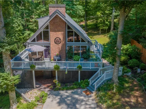 356 Juniper Dr, Lynchburg, VA 24502
