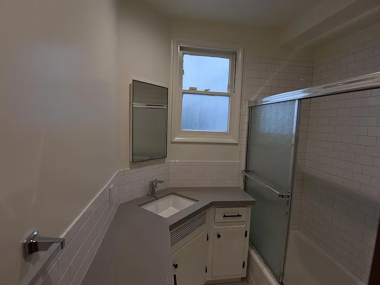1748 Winona Blvd #1 — Photo 9
