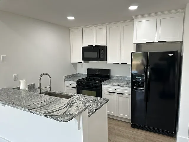 2 bed, 973 sqft, $1,850 — Photo 2