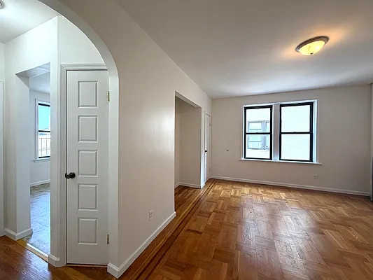 Living room, photo 8